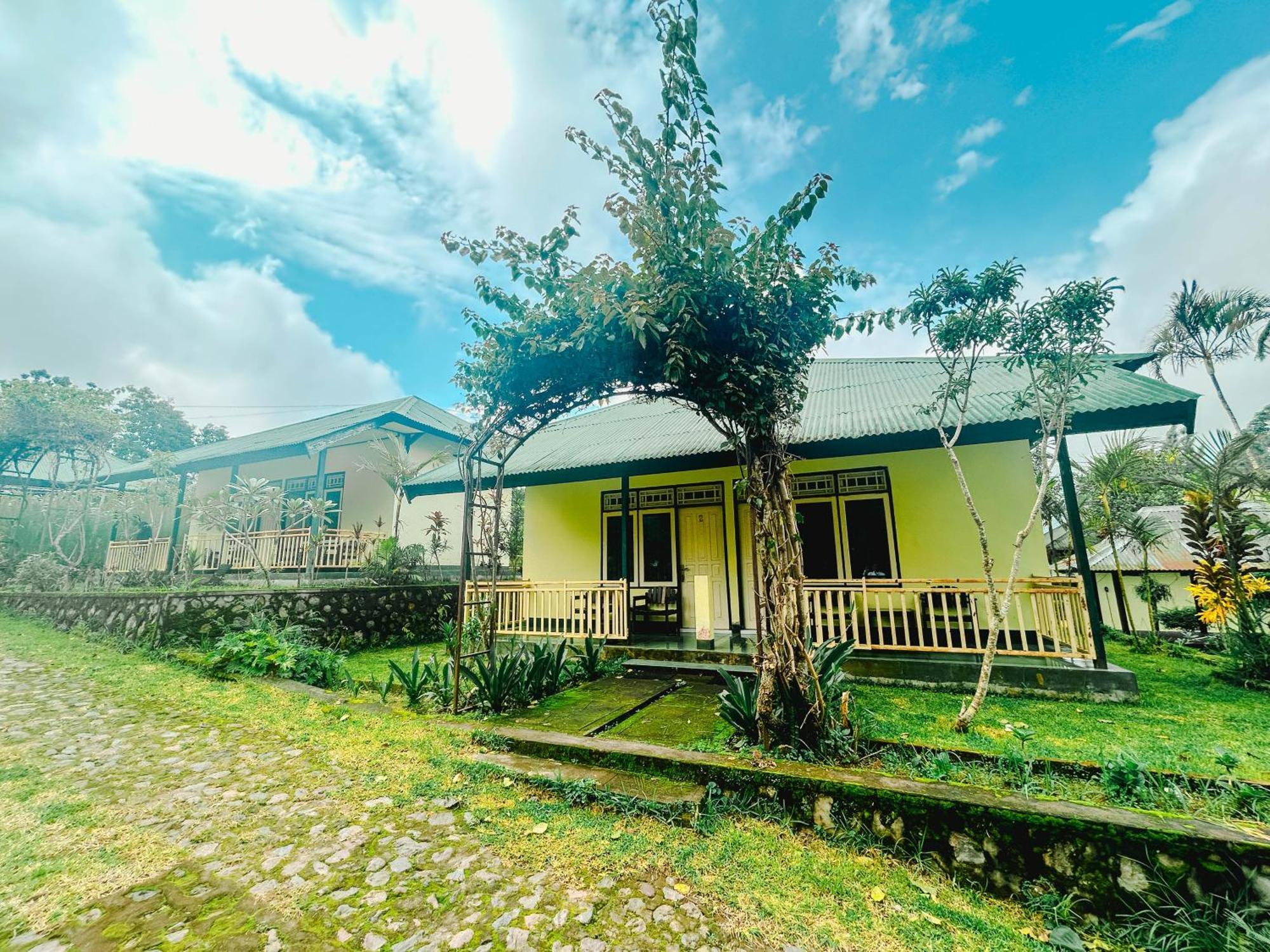 Lembah Rinjani Villa & Resto Syariah By Ecommerceloka Sembalunlawang Buitenkant foto